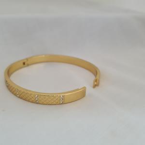 anti-tarnish braclate_34