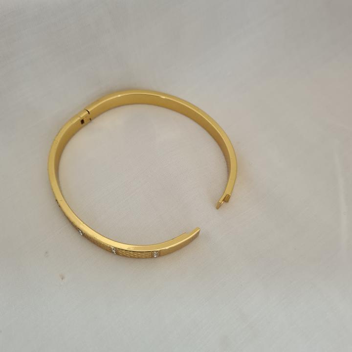 anti-tarnish braclate_34