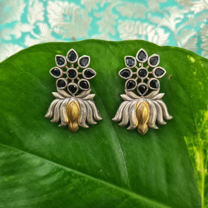 Navrang German Silver Earring_03