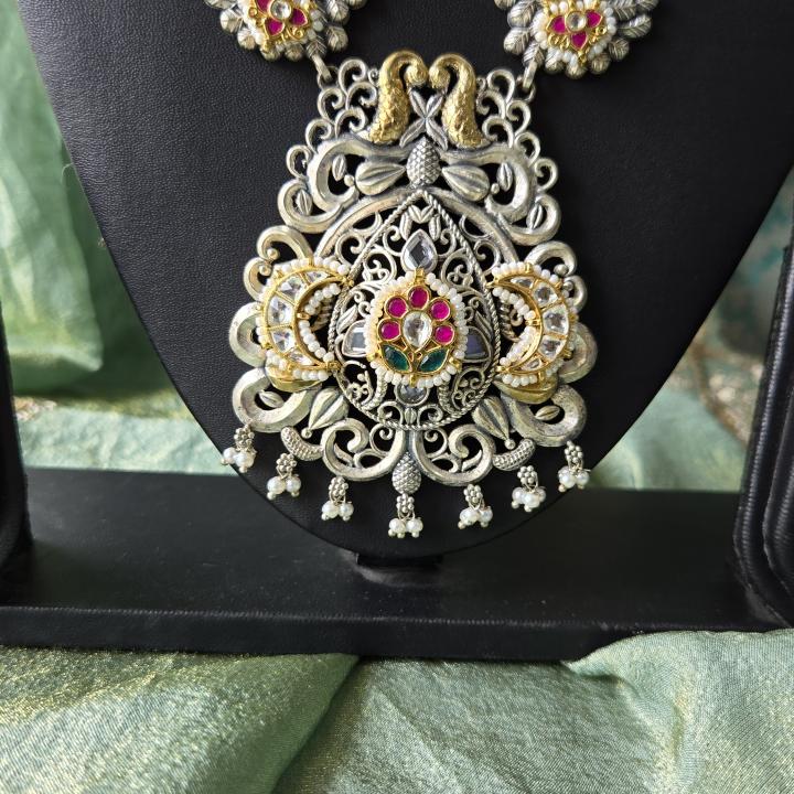 NavRang Fusion Necklace 03